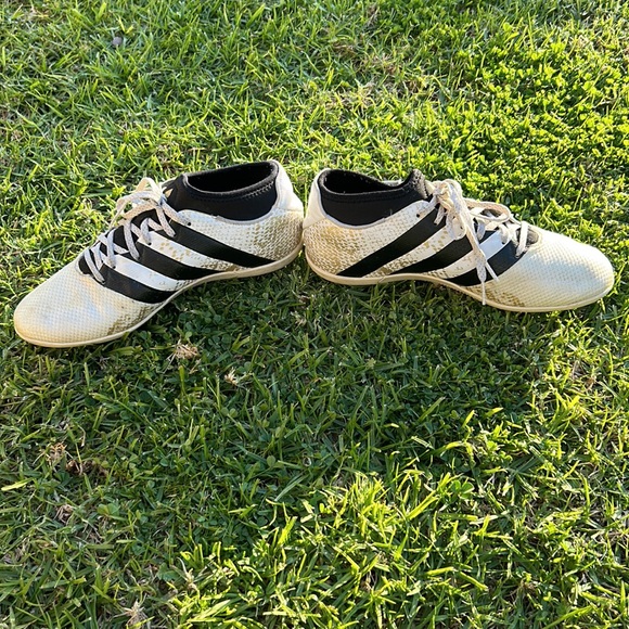 ADIDAS ACE 16.3 INTERSTELLAR INDOOR SOCCER SHOES SIZE 7.5 - Picture 5 of 12